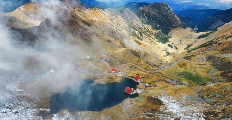 Cele mai frumoase locuri de vizitat în Munții Retezat