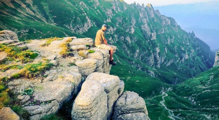 Drumeții și Aventuri în România: Cele Mai Populare Trasee și Activități în Aer Liber Drumeții și Aventuri în România