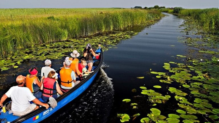 Excursii cu barca în Delta Dunării: Crișan – Caraorman Excursii cu barca în Delta Dunării