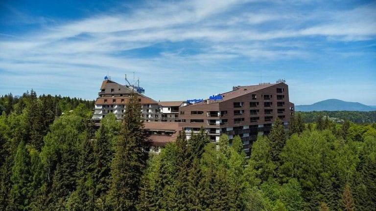 Hoteluri și pensiuni autentice în România pentru iubitorii de natură Hoteluri și pensiuni autentice în România
