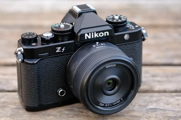Nikon Zf – o bijuterie mirrorless în stil retro