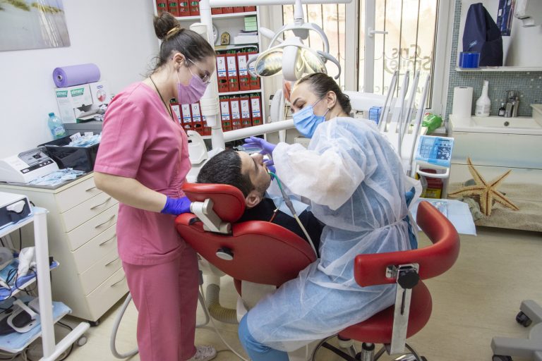 Tratament de canal (endodonție): ghid pas cu pas cris smile implant dentar (17)